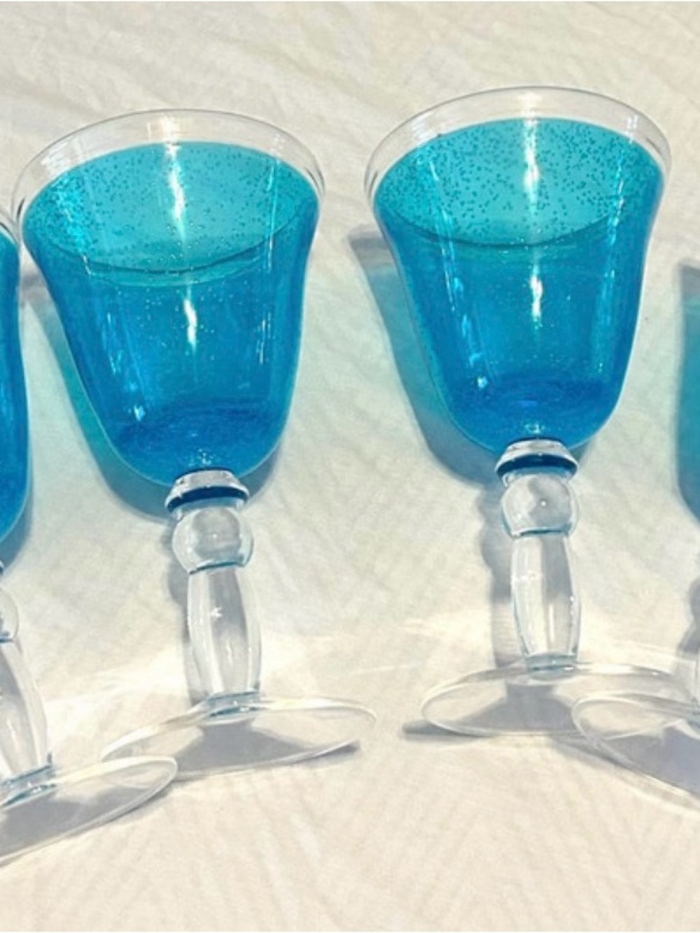 Blue Acrylic Goblets - Elegant Home Dining Wine Glasses